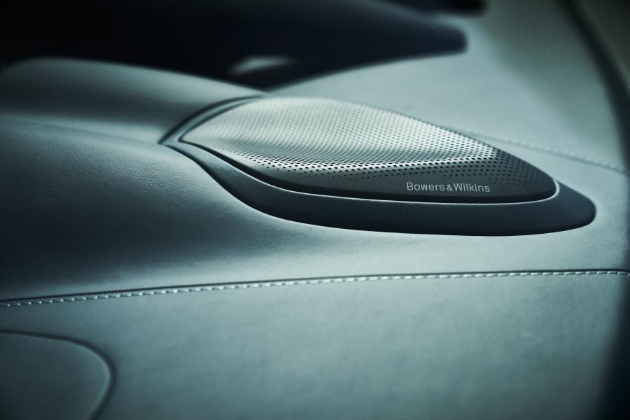 Детали интерьера McLaren GT 2019 года  (NA) (фото 6 из 17)